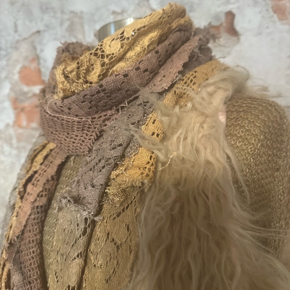 1 LEFT // distressed lace mega bandanas - Picture 11 of 17